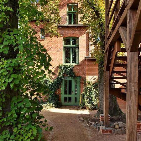 Wörlitz Gasthaus Und Pension "Zum Hauenden Schwein" מראה חיצוני תמונה